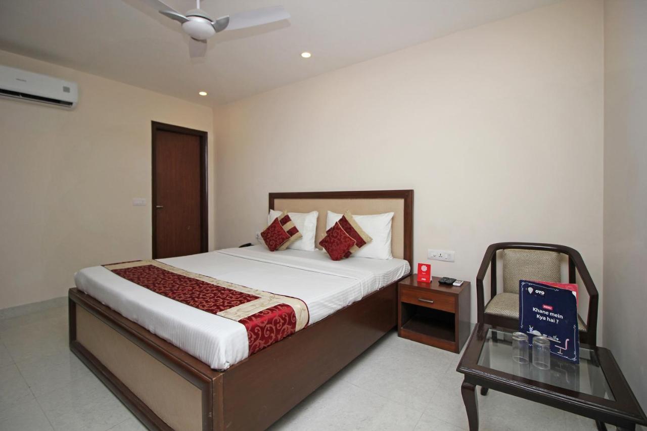 Oyo Hotel Blu Pebbles Near Delhi Airport New Delhi Exterior foto