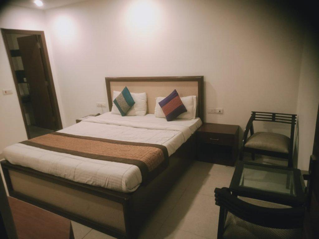Oyo Hotel Blu Pebbles Near Delhi Airport New Delhi Exterior foto